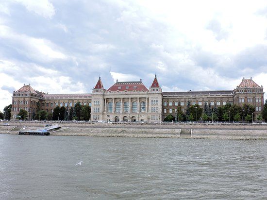 Budapest University of Technology and Economics